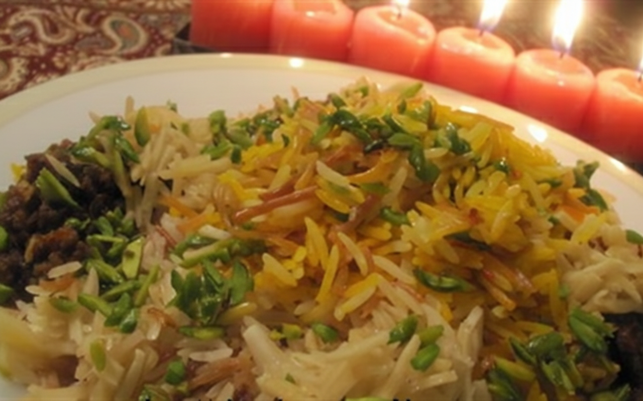 رشته پلو با گوشت چرخ کرده