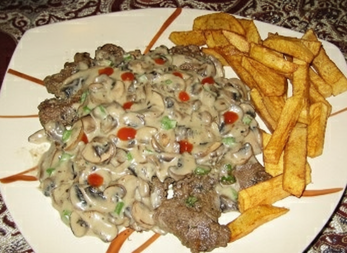 استیک با سس قارچ