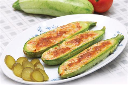 دلمه صندل کدو با گوجه فرنگی