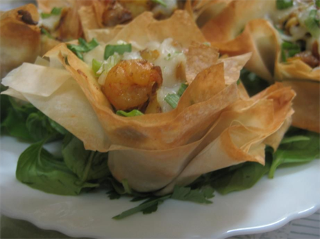 کاپ میگو با خمیر فیلو