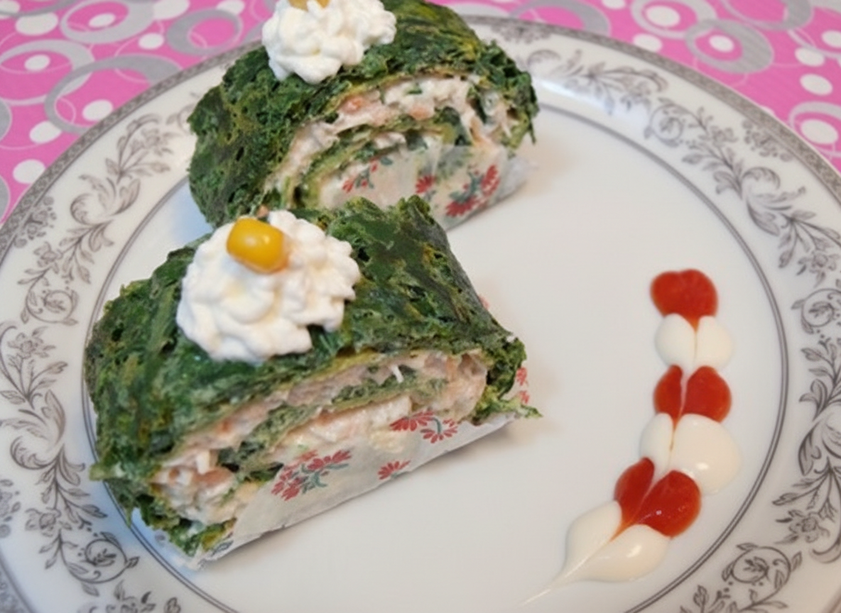 رولت اسفناج با سالاد مرغ