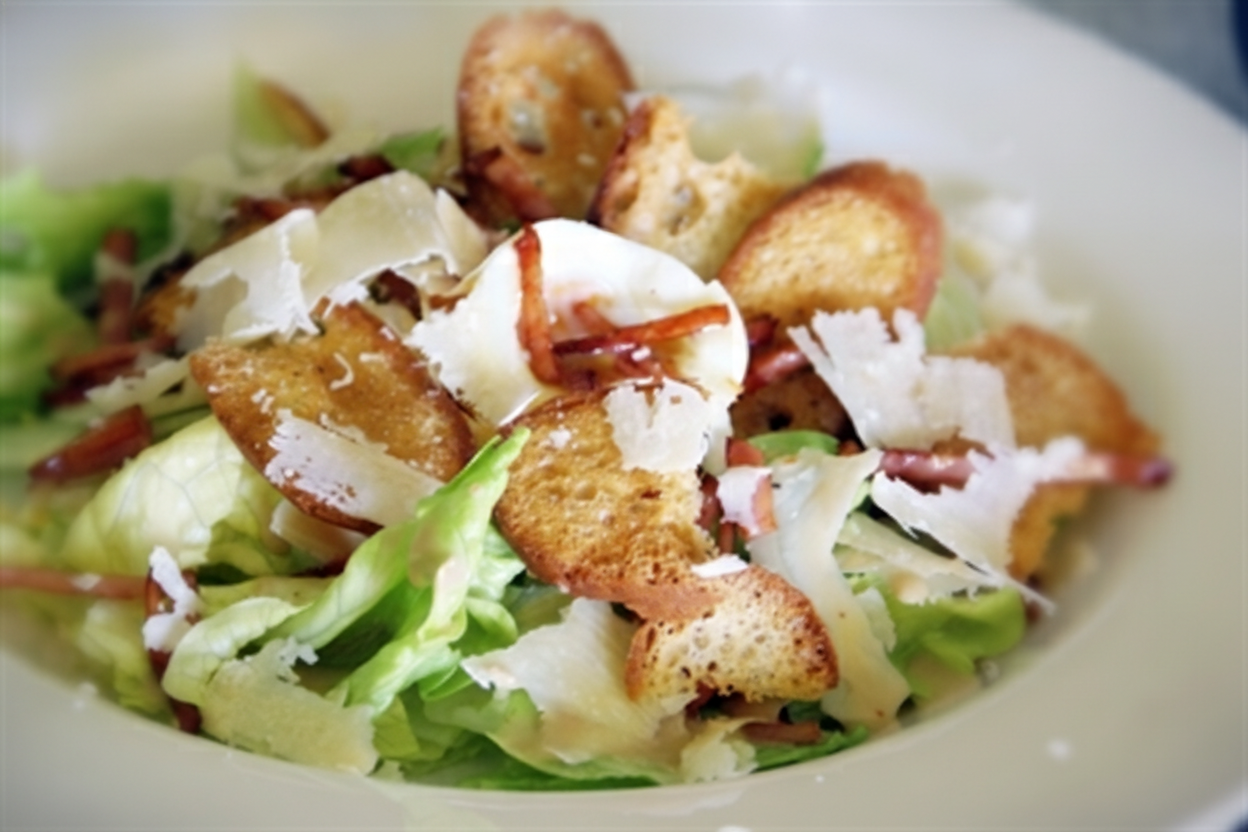 سالاد سزار کلاسیک