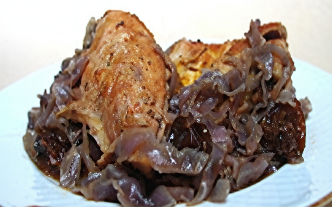 خوراک مرغ با کلم قرمز