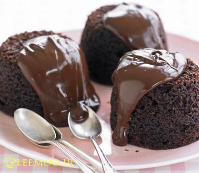 کیک فنجانی با شکلات داغ