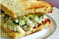 ساندویچ سالاد تن ماهی