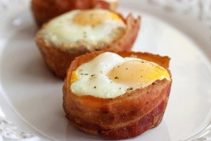 ژامبون و تخم مرغ فنجانی