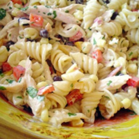 سالاد ماکارونی با ماست چکیده