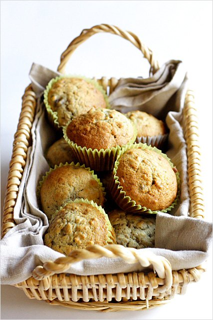 کیک فنجانی موز و گردو